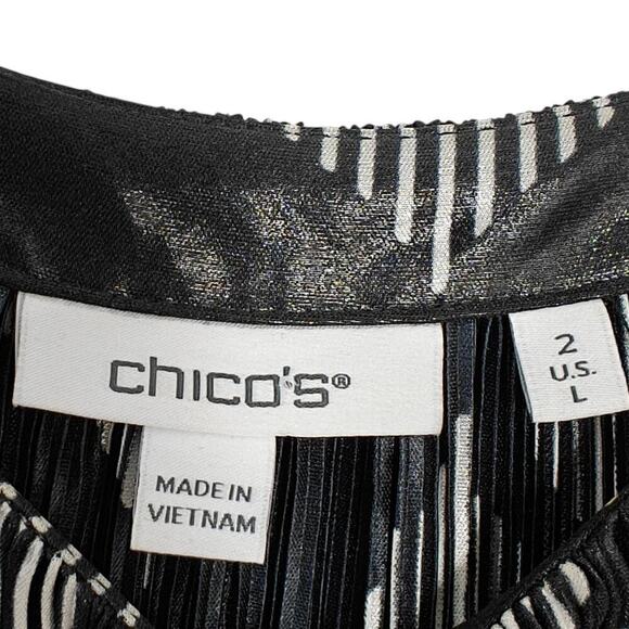 Chico's Diamond Foil Crinkle Tee Size Large / 2 Black White Geometric Plisse Top - Picture 3 of 10